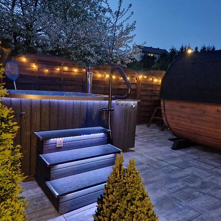 Domki Pod Kuznia Falsztyn Exterior foto