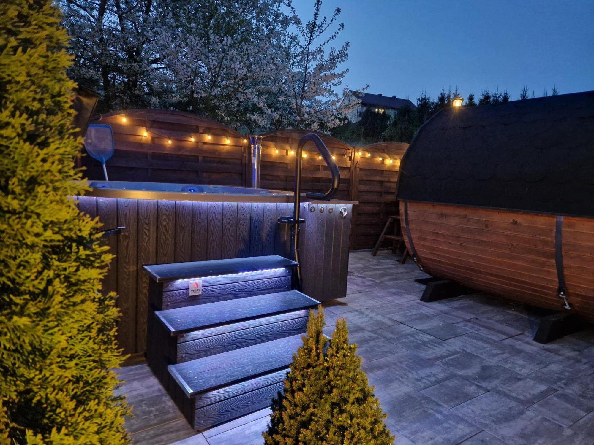 Domki Pod Kuznia Falsztyn Exterior foto