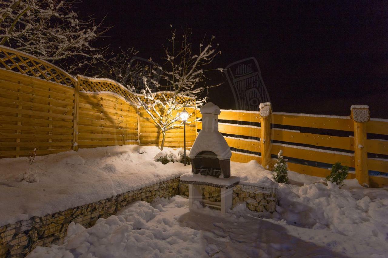 Domki Pod Kuznia Falsztyn Exterior foto